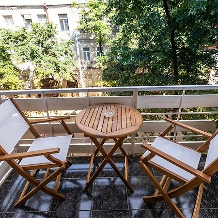 Central Vera Studio - Ideal For 3 - By Wehost Tbilisi Esterno foto