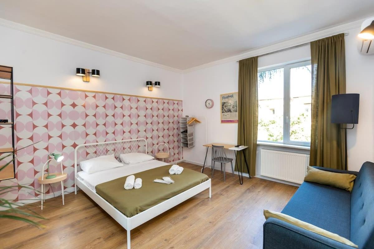 Central Vera Studio - Ideal For 3 - By Wehost Tbilisi Esterno foto