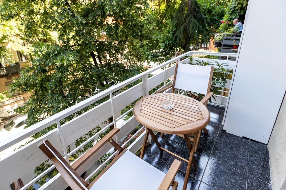Central Vera Studio - Ideal For 3 - By Wehost Tbilisi Esterno foto