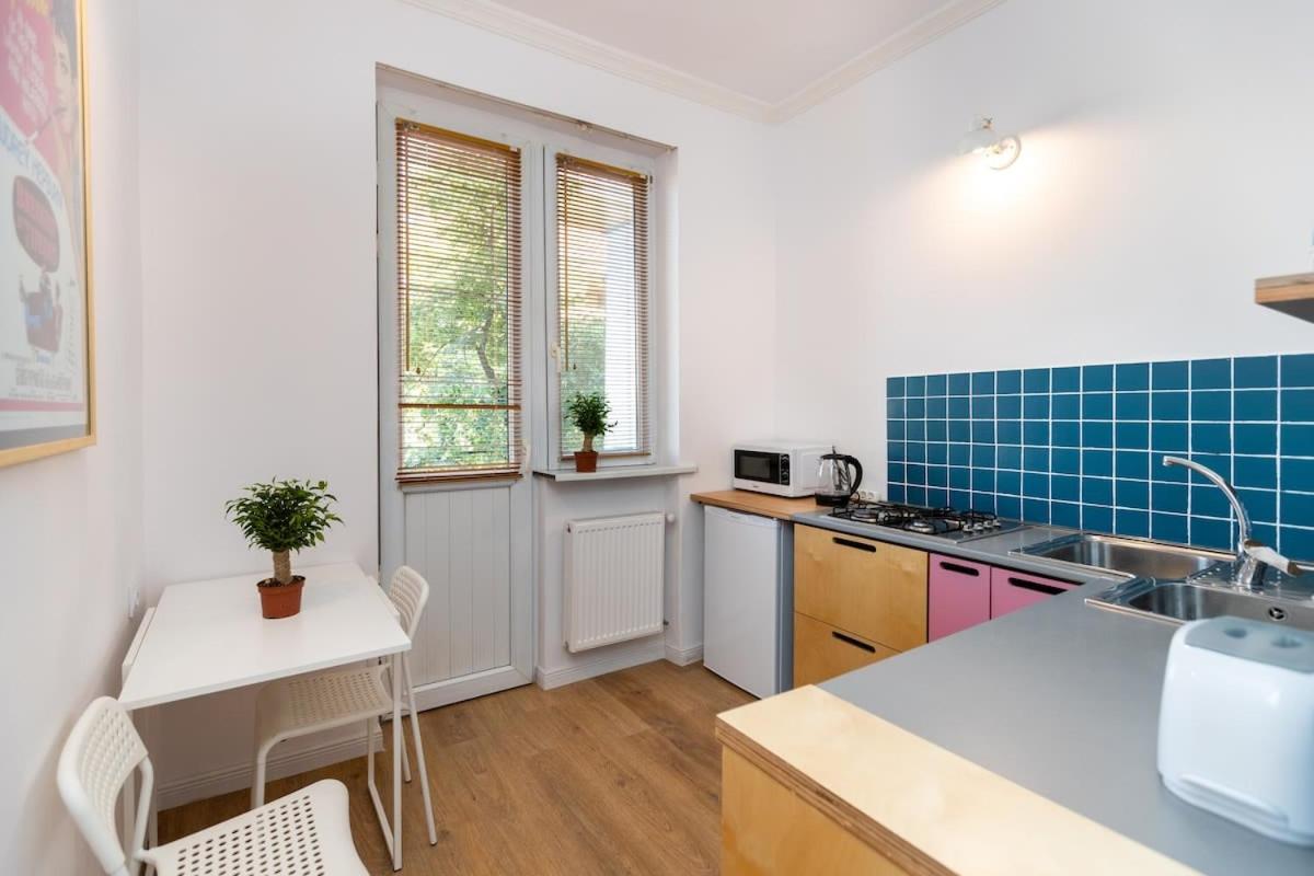 Central Vera Studio - Ideal For 3 - By Wehost Tbilisi Esterno foto
